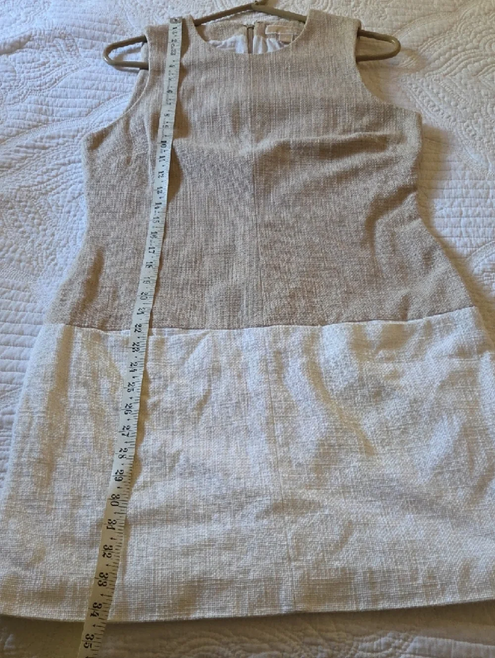 Michael Kors Beige and White Sleeveless Colorblock Shift Dress - Picture 4 of 8